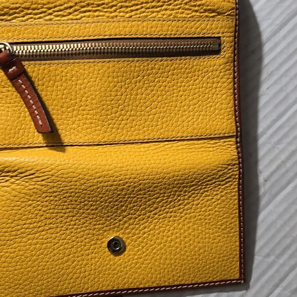 Dooney&bourke Wallet - Picture 7 of 7
